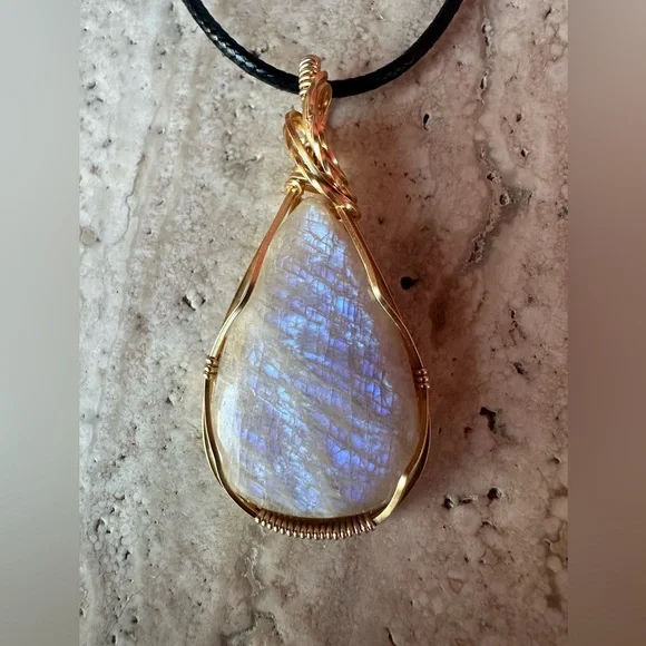 Tarnish Resistant Gold Grounding Copper African Moonstone Necklace Pendant+Cord - Picture 1 of 9